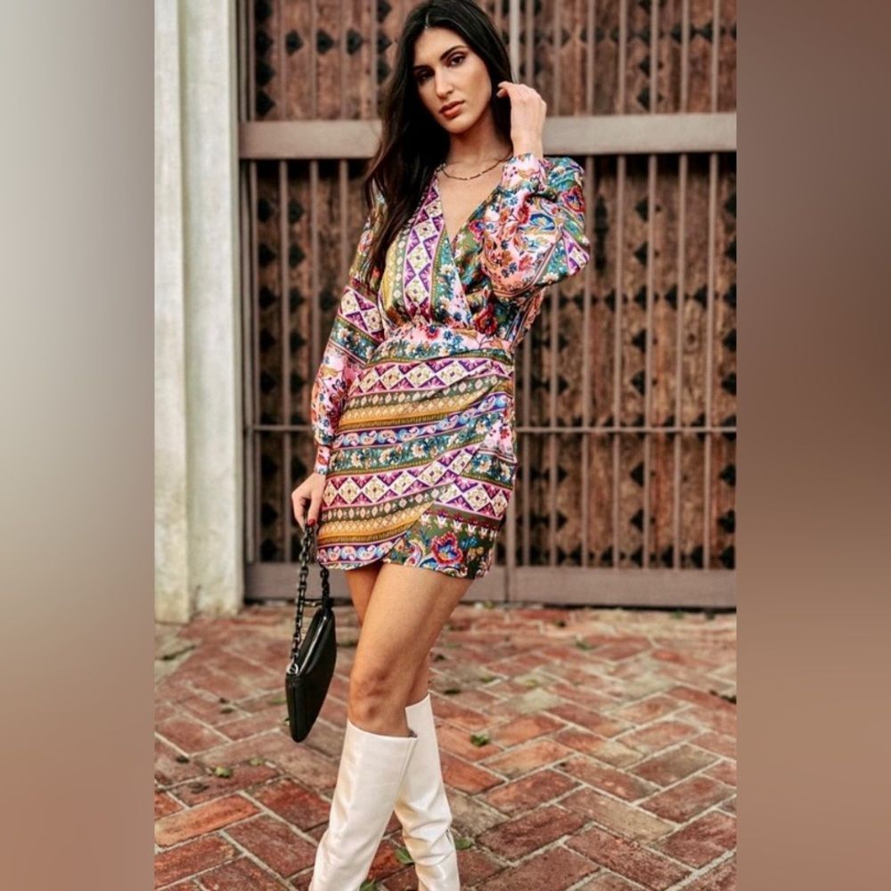 NWT Zara Patterned Silky Faux Wrap Long Sleeve Blouse New Size Medium - Picture 4 of 16